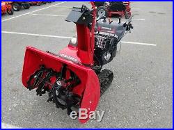 19 HONDA 32 HSS1332AATD SNOWBLOWER track drive electric start factory warranty