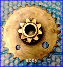 Ariens 52403200 ST824 ST1032 ST1236 Snowblower Drive Pinion Sprocket Assembly