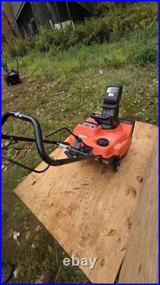Ariens 722 Single Stage Gas Snow Blower Works, Needs Key & Tune-Up Ariens 722 Single Stage Gas Snow Blower Works, Needs Key & Tune-Up