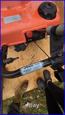 Ariens 722 Single Stage Gas Snow Blower Works, Needs Key & Tune-Up Ariens 722 Single Stage Gas Snow Blower Works, Needs Key & Tune-Up