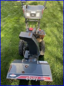 Briggs & Stratton 1226 Snowblower