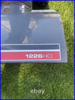 Briggs & Stratton 1226 Snowblower