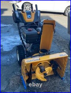 CUB CADET 3X 26 Three Stage Snow Blower very lightly used, serviced annually