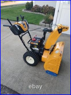 Cub Cadet Snow blower. 2023 26inch 2stage. Electric start 243cc. UsEd 4 times