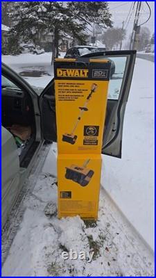 DEWALT 10 20v MAX Battery Snow Shovel with Adj Direction & Handle (TOOL ONLY)