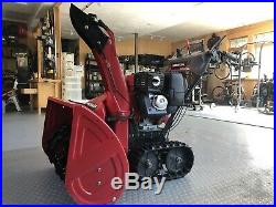 HONDA 32 HSS1332AATD SNOWBLOWER, track drive, low usage, electric start