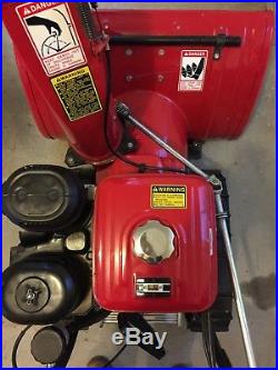 Honda HS928TAS Snowblower with tracks and electric start