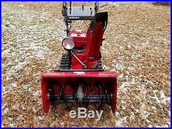 Honda Snowblower HS928tas HYDROSTATIC track drive showroom condition 10 hours