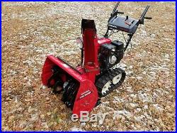 Honda Snowblower HS928tas HYDROSTATIC track drive showroom condition 10 hours