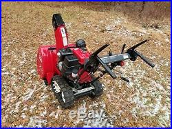 Honda Snowblower HS928tas HYDROSTATIC track drive showroom condition 10 hours