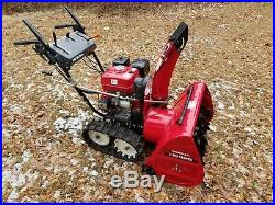 Honda Snowblower HS928tas HYDROSTATIC track drive showroom condition 10 hours