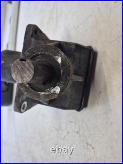 John Deere Model 49 Snow Thrower / Blower 90° Gearbox AM34014