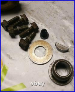 MTD 918-0123A, 918-0124A Auger Gearbox with Zerk & 20t Gear 917-04861, 917-0528A MTD 918-0123A, 918-0124A Auger Gearbox with Zerk & 20t Gear 917-04861, 917-0528A