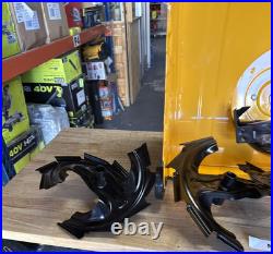 Parts for Cub Cadet Snow blower 26inch 2stage. Dented frame see photos (MZ21)