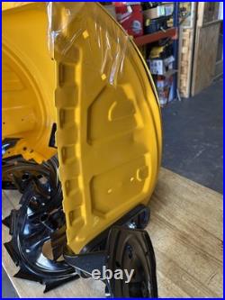 Parts for Cub Cadet Snow blower 26inch 2stage. Dented frame see photos (MZ21) Parts for Cub Cadet Snow blower 26inch 2stage. Dented frame see photos (MZ21)
