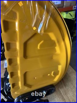 Parts for Cub Cadet Snow blower 26inch 2stage. Dented frame see photos (MZ21)