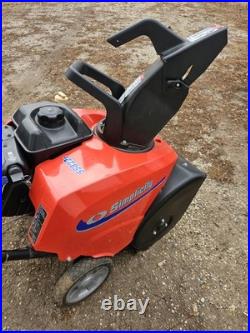 Simplicity SS822E Snowblower (LOCAL PICKUP ONLY)