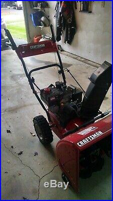 Snow blower, Craftsman, 5.5 hp, 24clearing width with electric start