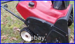 TORO SNOW COMMANDER 7HP R-TEK 24 LARGEST SINGLE STAGE SNOWBLOWER, Preowned TORO SNOW COMMANDER 7HP R-TEK 24 LARGEST SINGLE STAGE SNOWBLOWER, Preowned