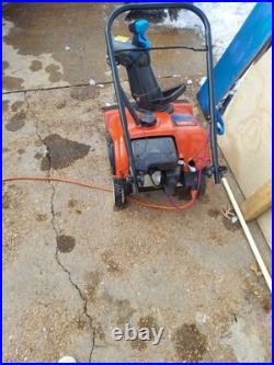 Toro Power Clear 518 ZE Single Stage Gas Snow Blower 18 Electric Start 4-Cycle