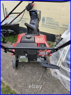 Toro Power Clear 721 E Snow Blower 38753 Toro Power Clear 721 E Snow Blower 38753