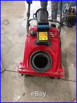 Toro Power Clear 721 QZE 21in Single-Stage Gas Snow Blower Electric Start Engine