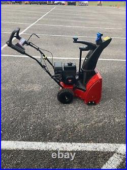 Toro SnowMaster 24 Single-Stage Snowblower with RWD Personal Pace