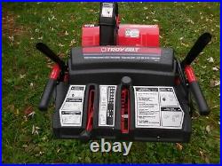 Troy Bilt Snow Blower Storm Tracker 30 Inch 11 HP Electric Start 2 Stage