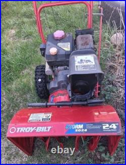 Troy-Bilt Storm 5024 Two-Stage Snow Blower 24 208cc Electric Start