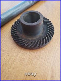 Vintage Ariens Sno 51001400 510014 10M6 Helicon Gear and Shaft